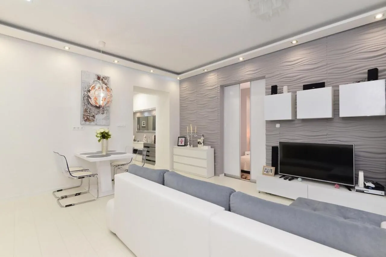 Grey City Comfort 2Br Apartment Near Keleti Budapest