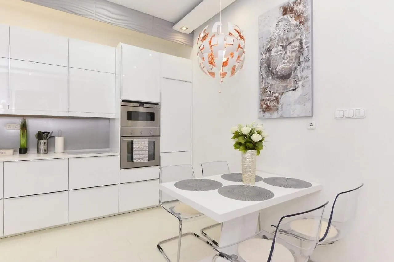 Grey City Comfort 2Br Apartment Near Keleti Budapest 0*,