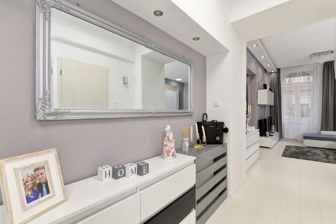 Grey City Comfort 2Br Apartment Near Keleti Budapeşte Macaristan
